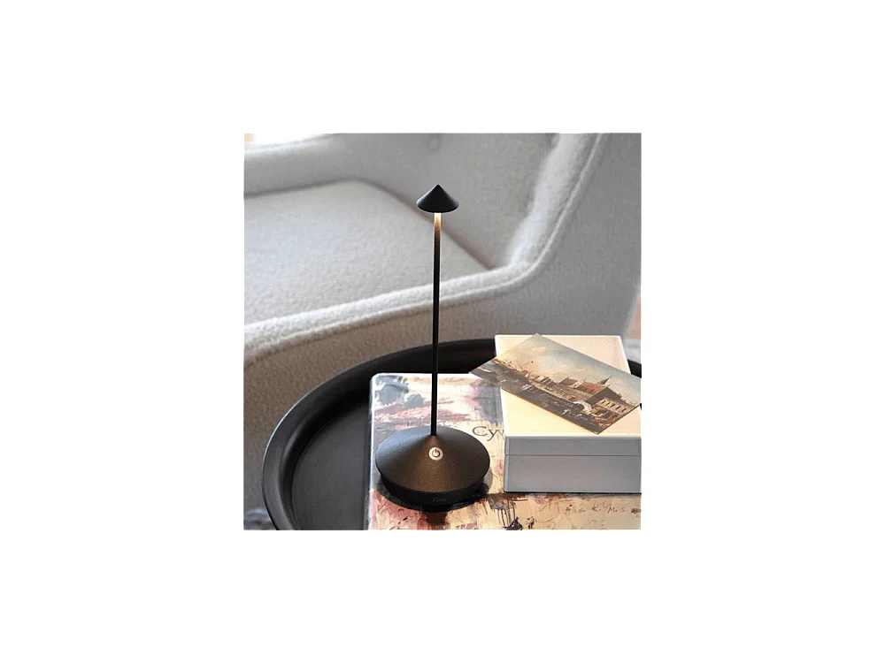 Lampe de table LED Pina Pro Noir Mat rechargeable et dimmable sans fil Zafferano