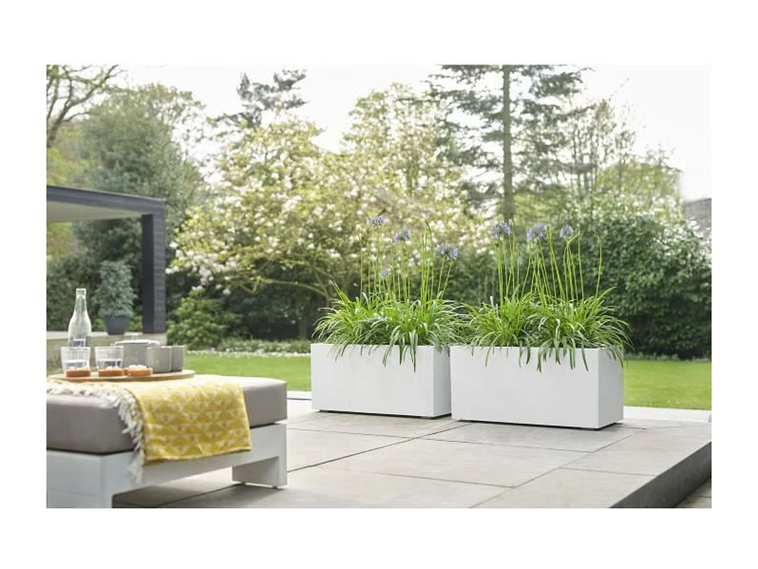 Jardinière rectangle en plastique 60 x 30 cm Elho Vivo Long - blanc