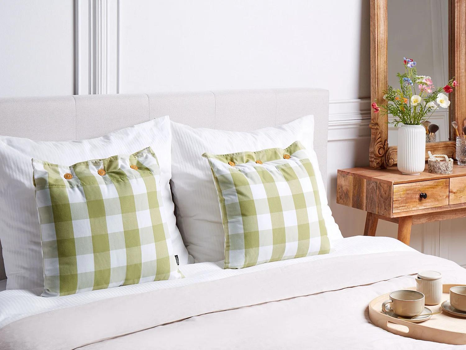 Lot de 2 coussins décoratifs TAMNINE 45 x 45 cm Vert clair À carreaux