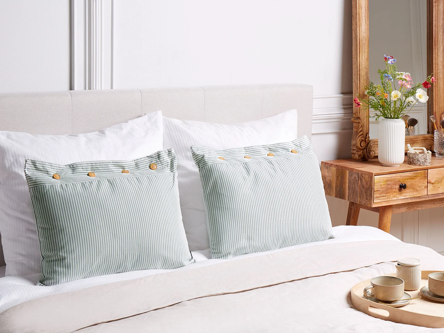 Set of 2 Decorative Cushions SEBRINE 40 x 60 cm Mint Green Striped