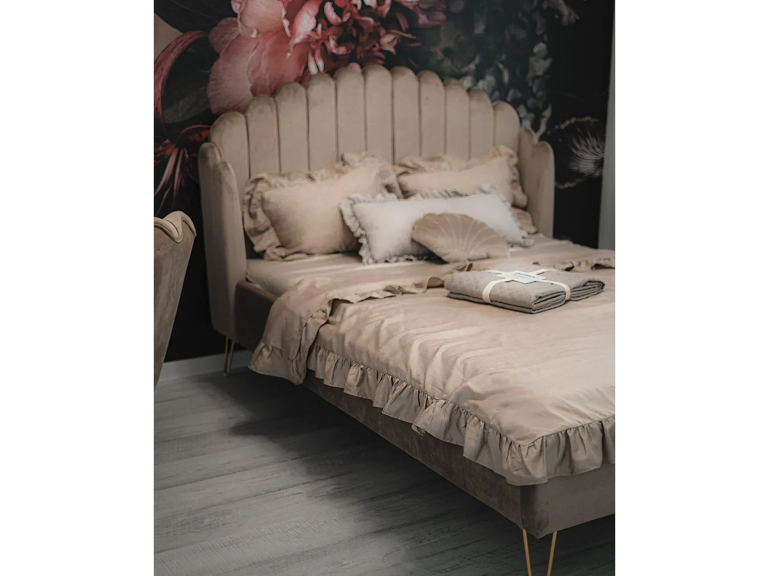 Lit avec sommier Velours AMBILLOU 140 x 200 cm Taupe