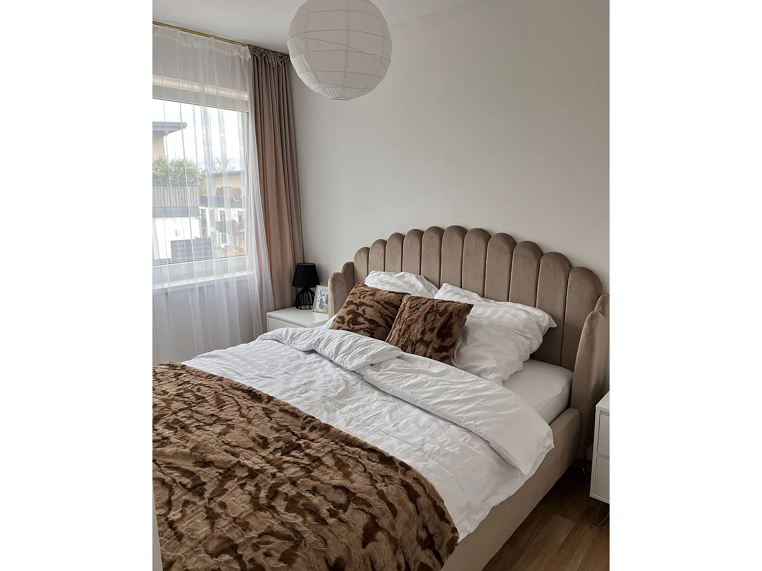 Letto Velluto AMBILLOU 180 x 200 cm Tortora