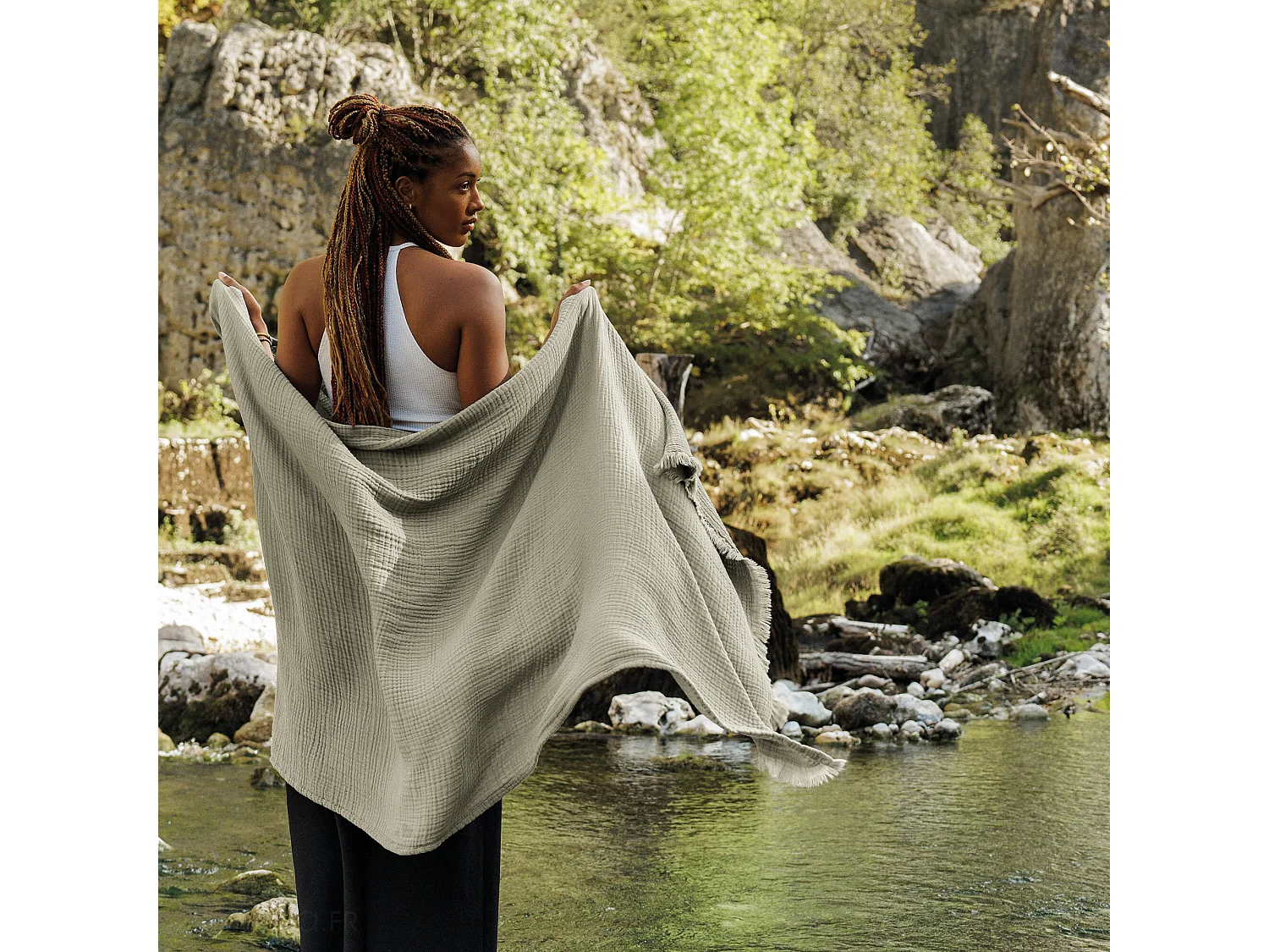 Drap de plage 95x180 cm mousseline de coton collection KEA avec franges vert kaki