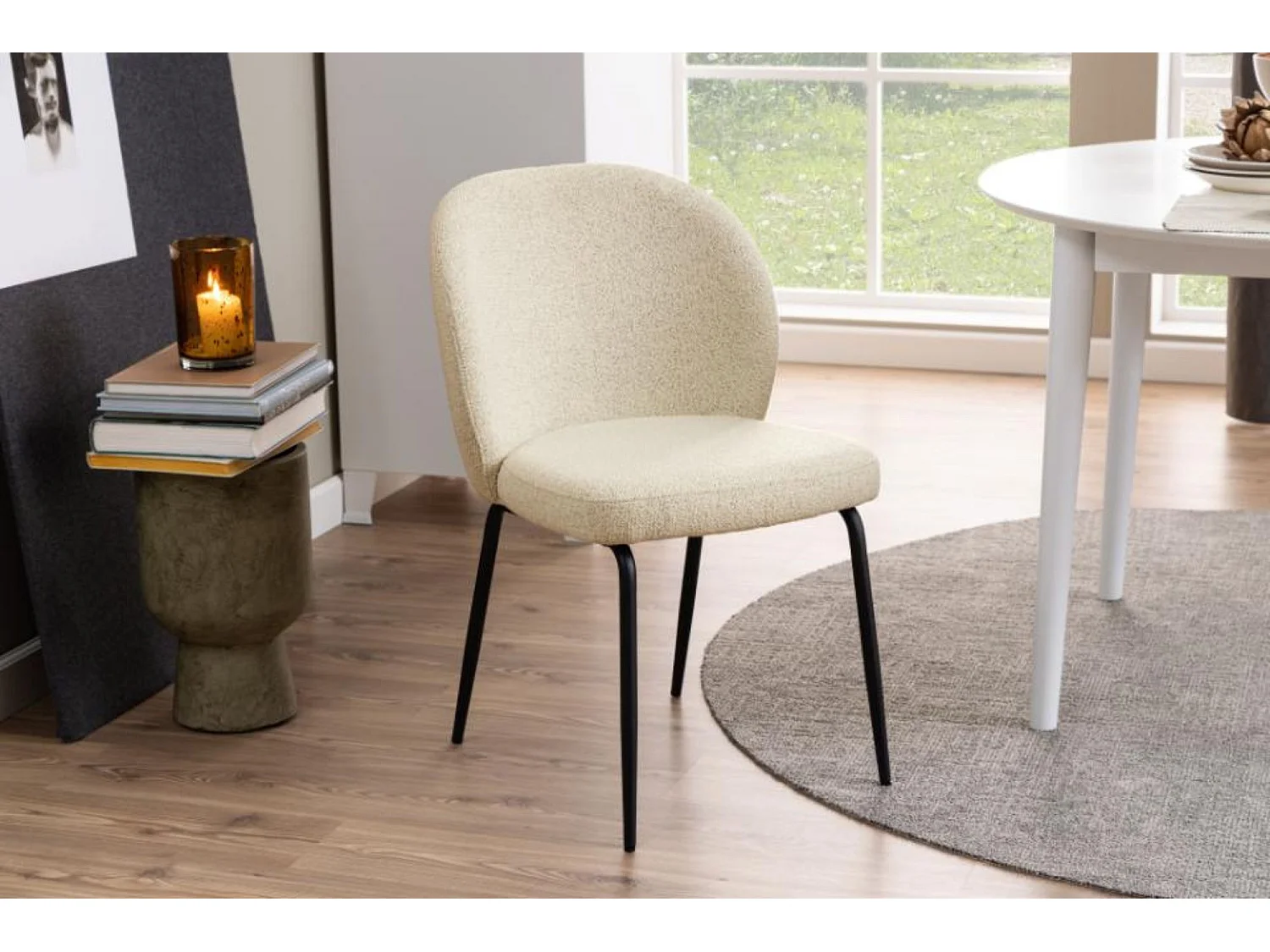 Chaise scandinave bouclette et pieds en métal noir (lot de 2) - PAMELA