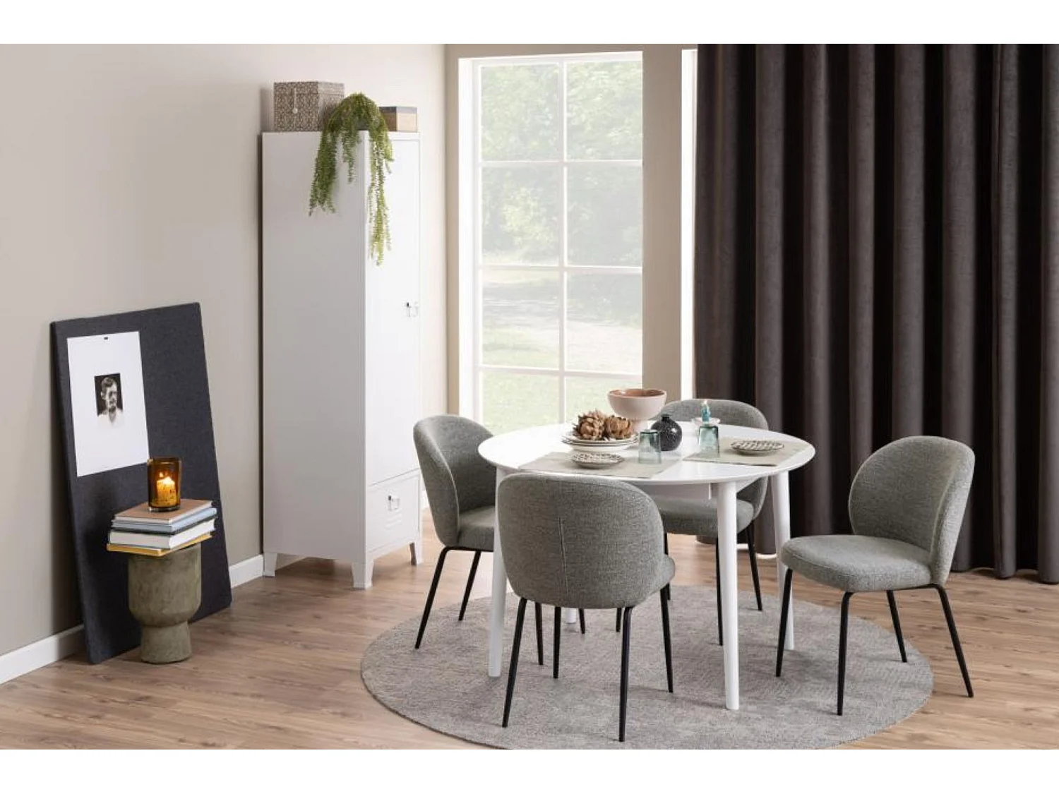 Chaise scandinave bouclette et pieds en métal noir (lot de 2) - PAMELA