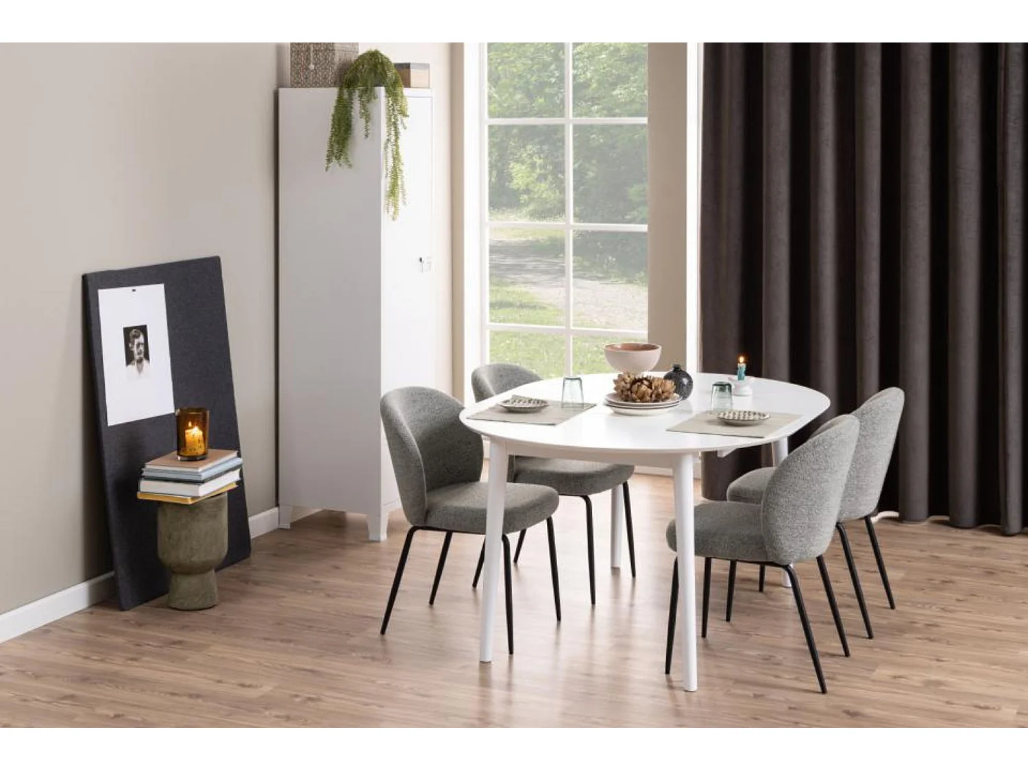 Chaise scandinave bouclette et pieds en métal noir (lot de 2) - PAMELA