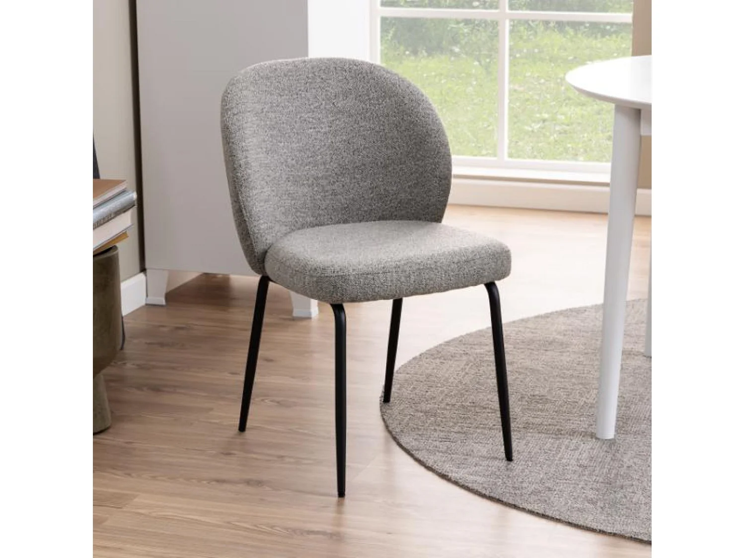 Chaise scandinave bouclette et pieds en métal noir (lot de 2) - PAMELA