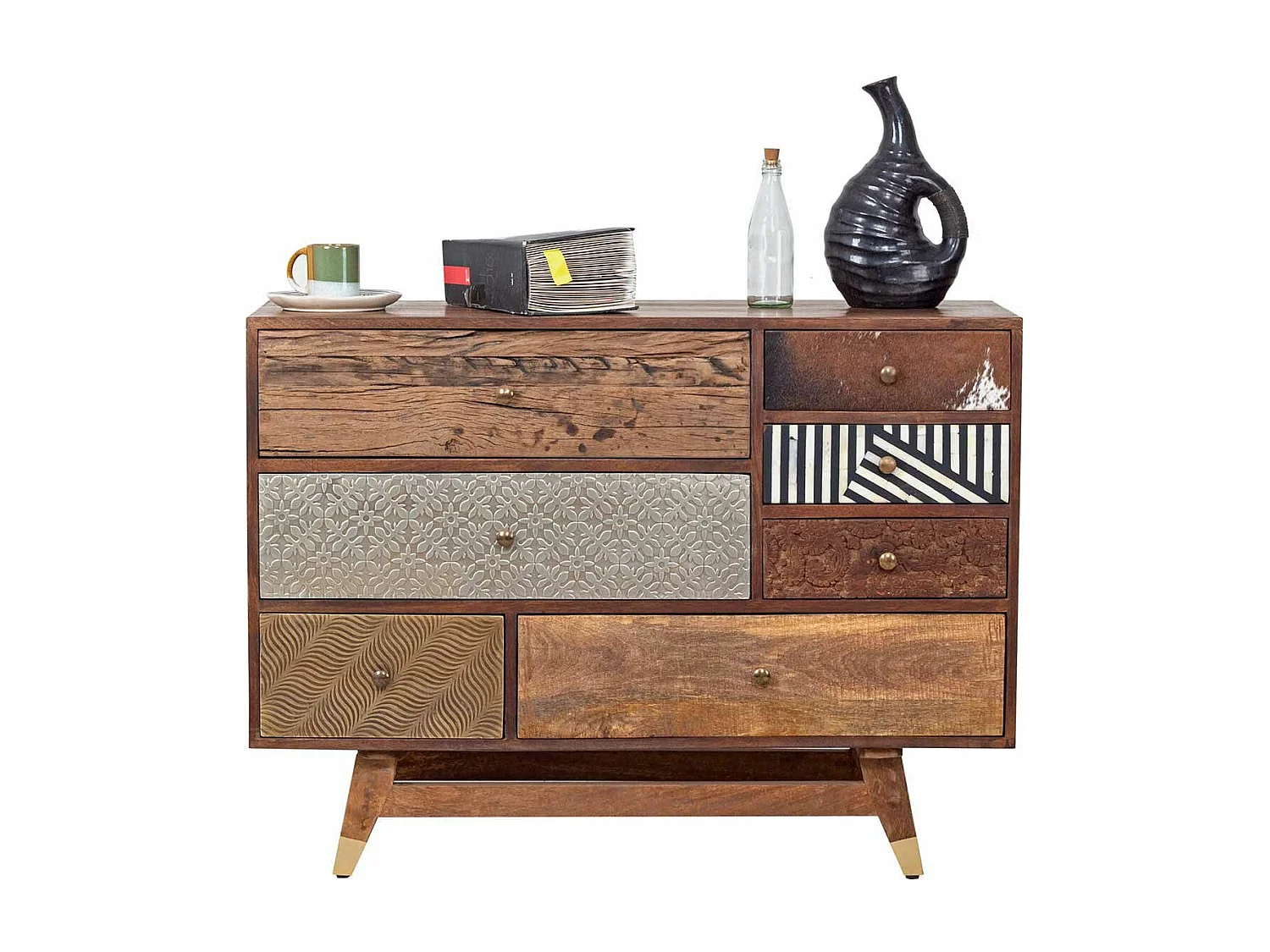 Commode multi-matériaux peau de vache bois sculpté | Manguier Terranova