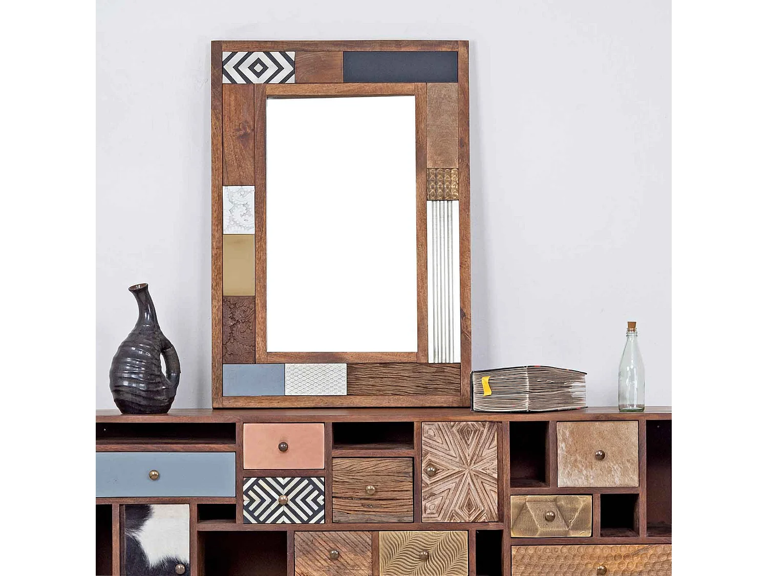 Miroir multi-matériaux peau de vache bois sculpté | Manguier Terranova