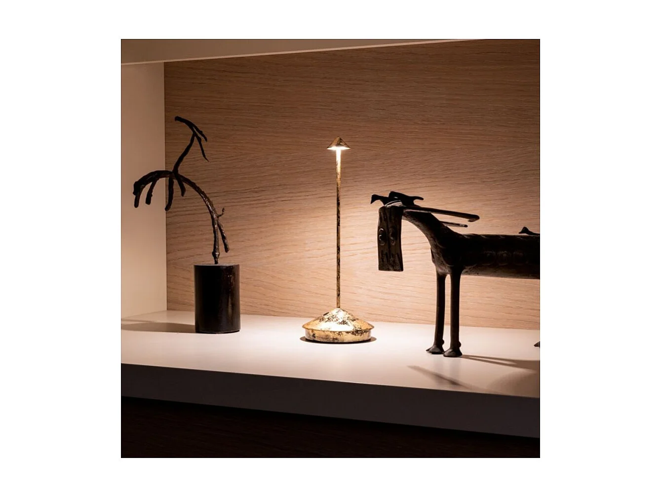 LED tafellamp Pina Pro Zwart Bladgoud Craquelè oplaadbaar en draadloos dimbaar Zafferano 2200-2700-3000K