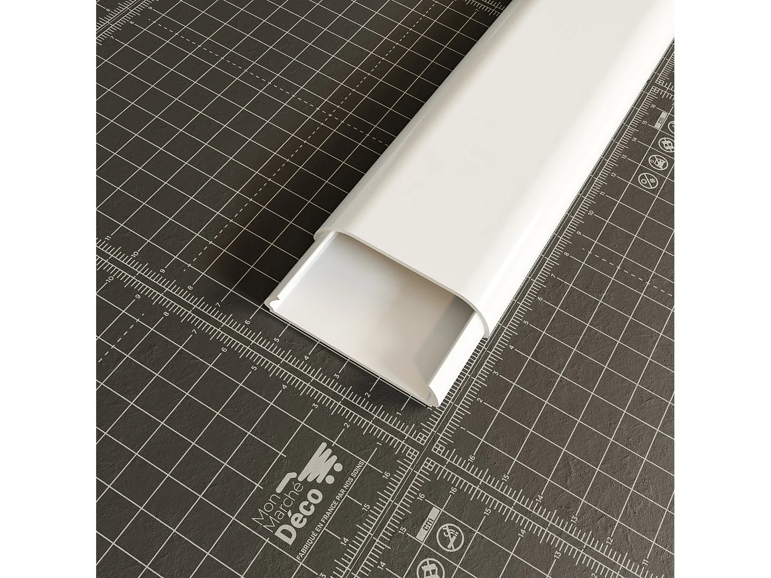 Goulotte TV Cache-Câble Arrondie PVC - L. 2 m - Blanc