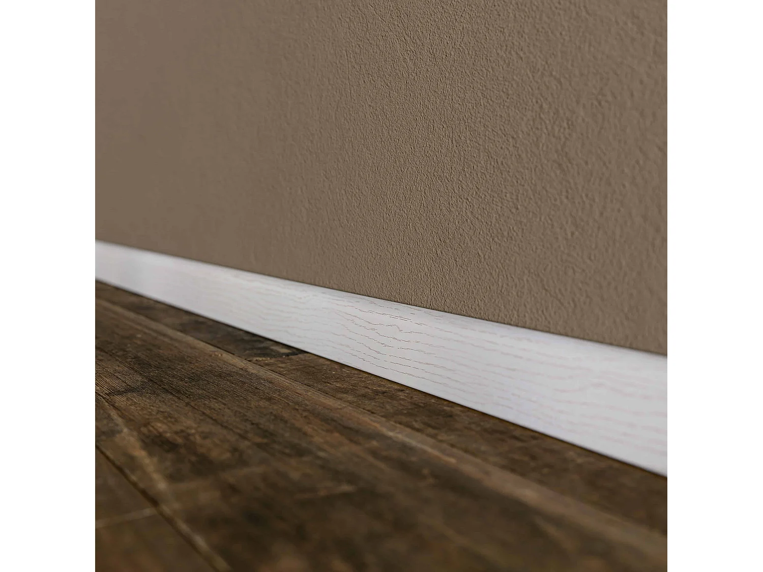 Plinthe Passe-Câble PVC 50 mm - Frêne Blanc - 2.60 m, À l'unité