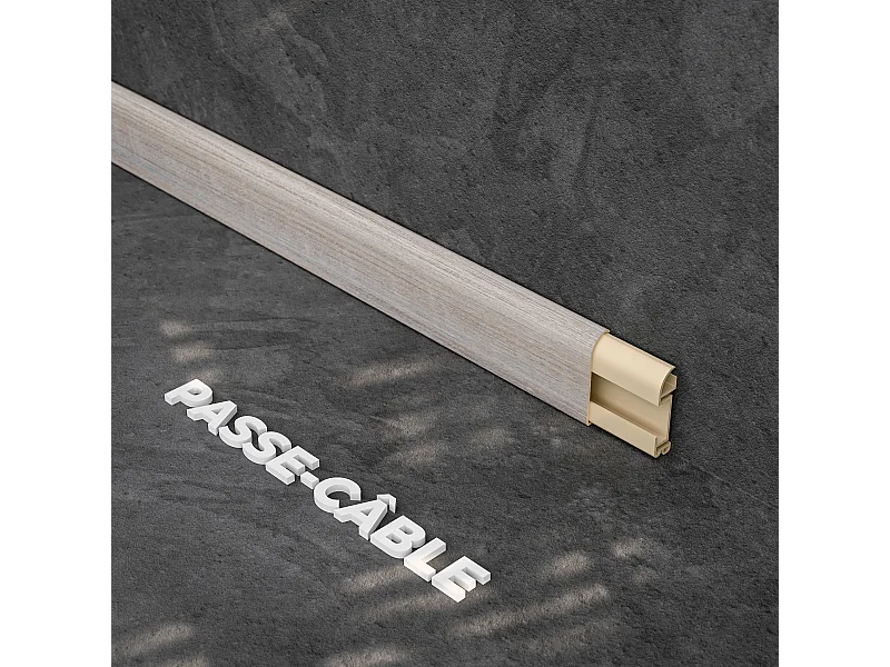 Plinthe Passe-Câble PVC 50 mm - Chêne Naturel - 1 m