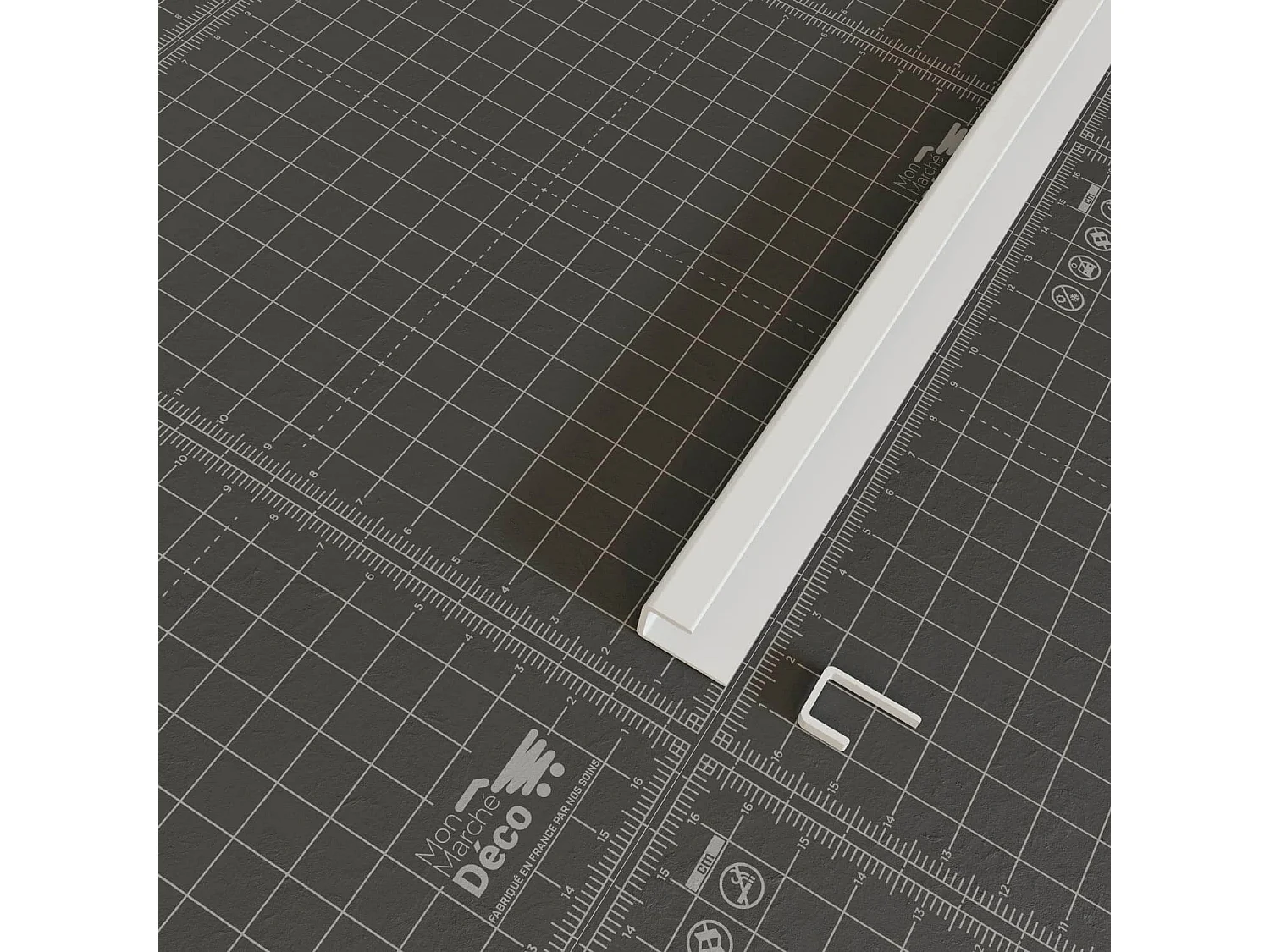 Profil d'Arrêt PVC 8 mm - Longueur 2.60 m - Blanc