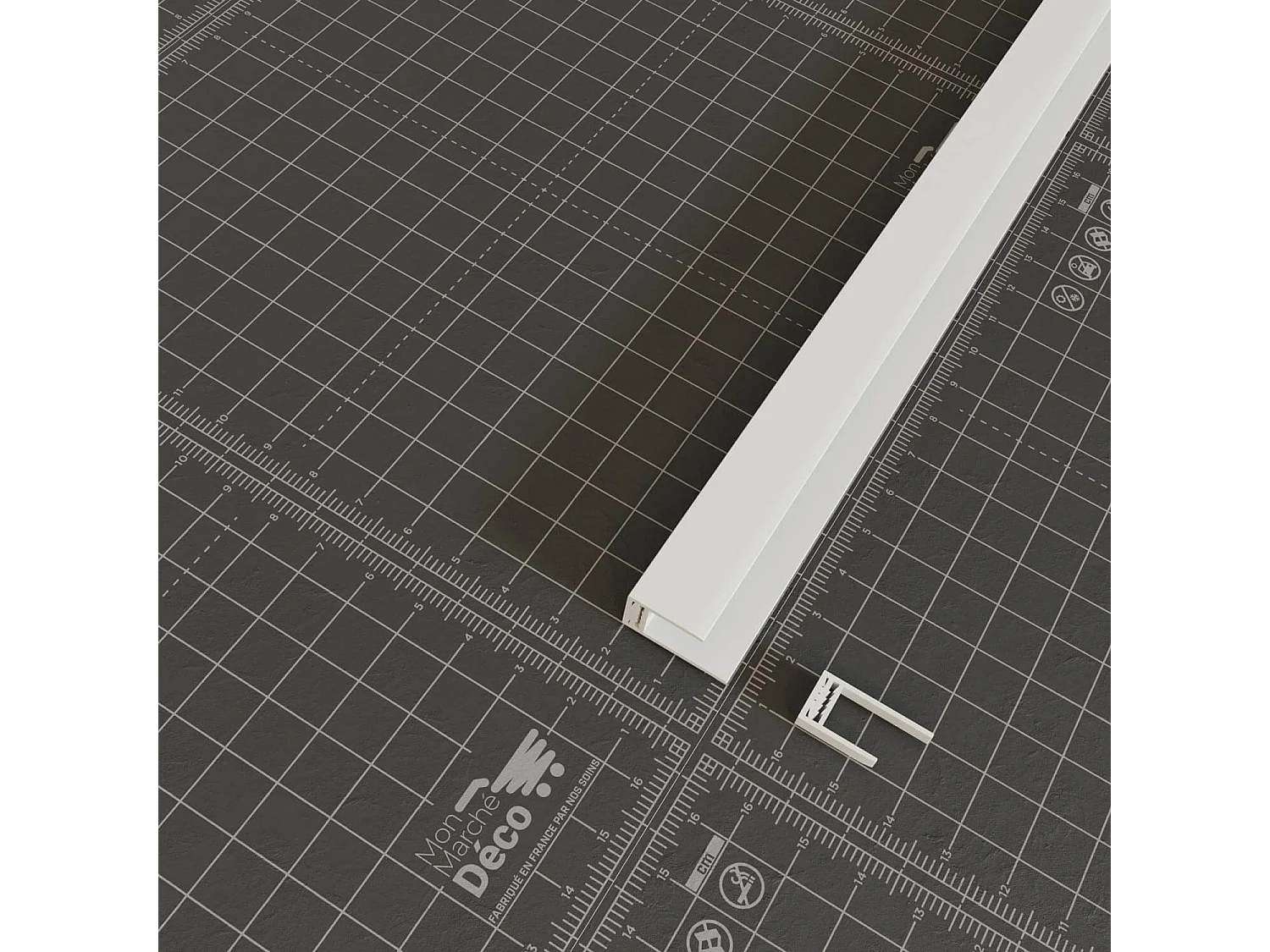 Profil d'Arrêt PVC Clipsable 8 mm - Longueur 2.60 m - Blanc