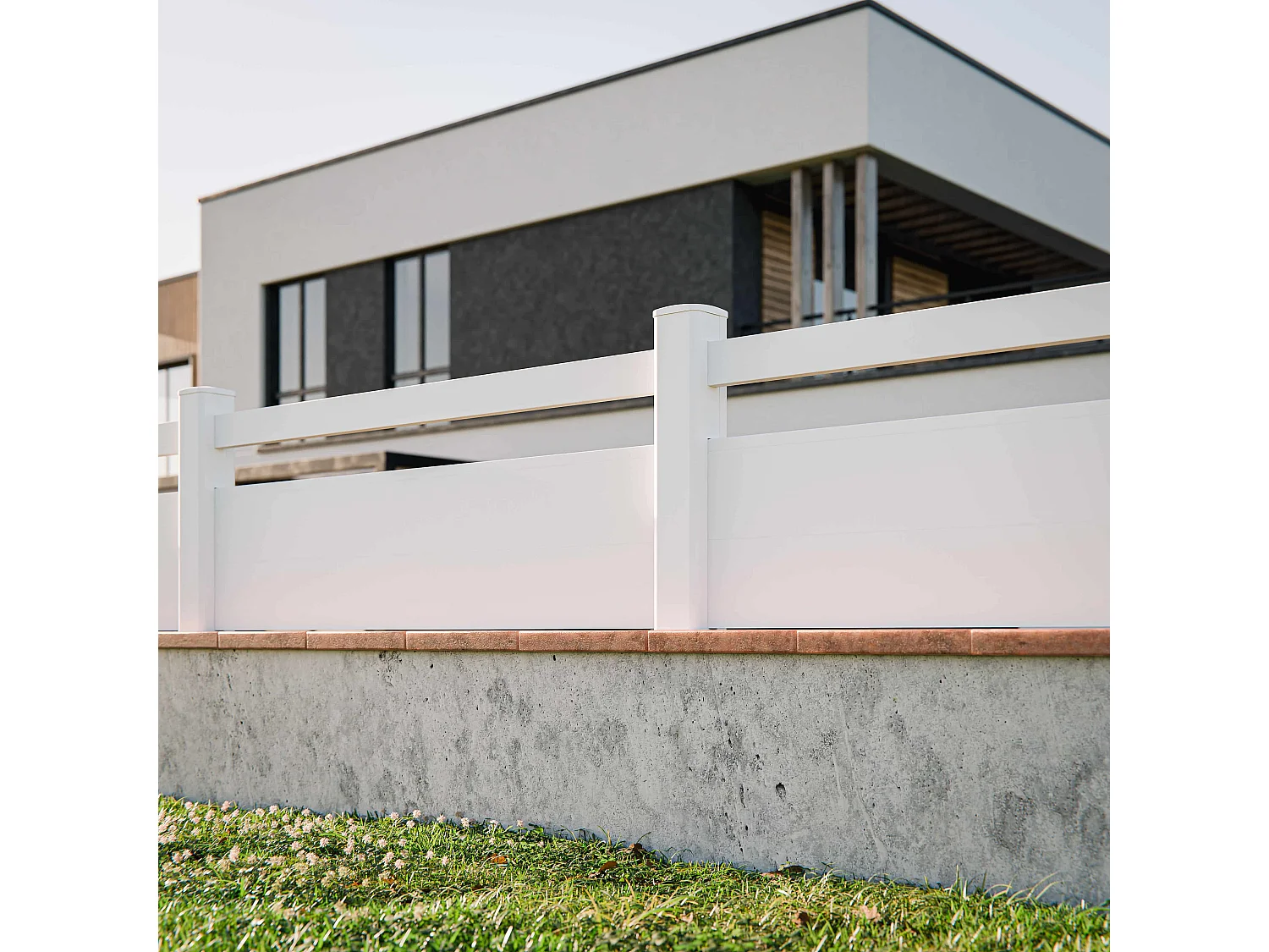 Kit Clôture PRO PVC Blanc H. 72 cm x L. 11.30 m - 1 Lisse + 2 Soubassements