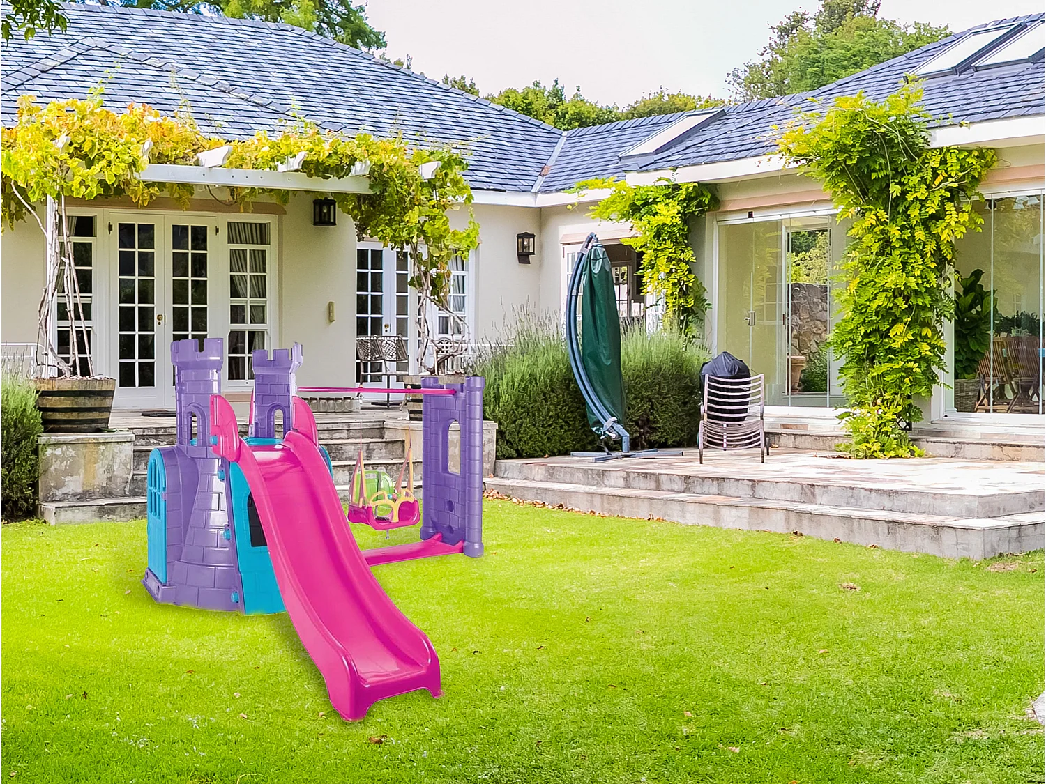 Castelo de plástico para crianças com escorrega CASTELO SLIDE