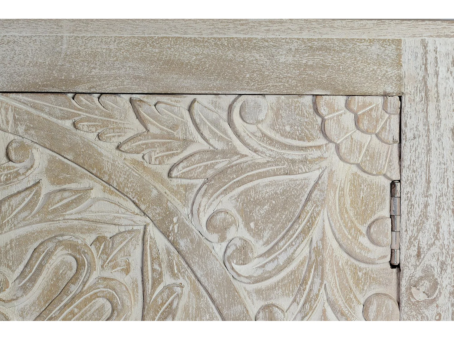 Buffet en manguier blanc vieilli