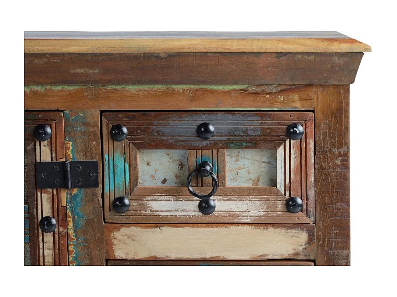 Buffet en bois recyclé et détails métalliques multicolores