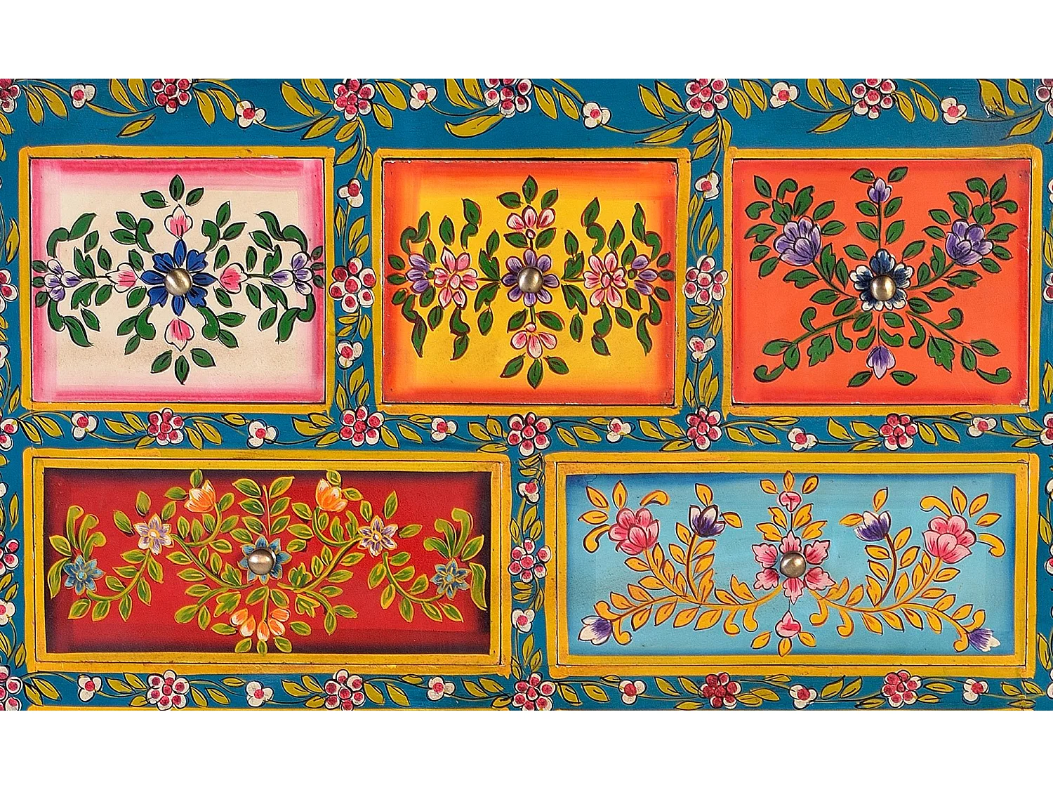 Commode en bois de manguier avec détails multicolores peints à la main