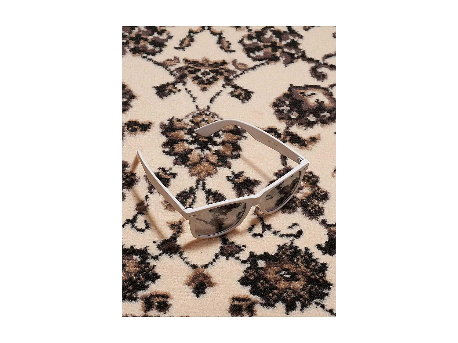 Tapis oriental 60x110 rectangle ivoire tissé motif ancestral LYN1 NOMED