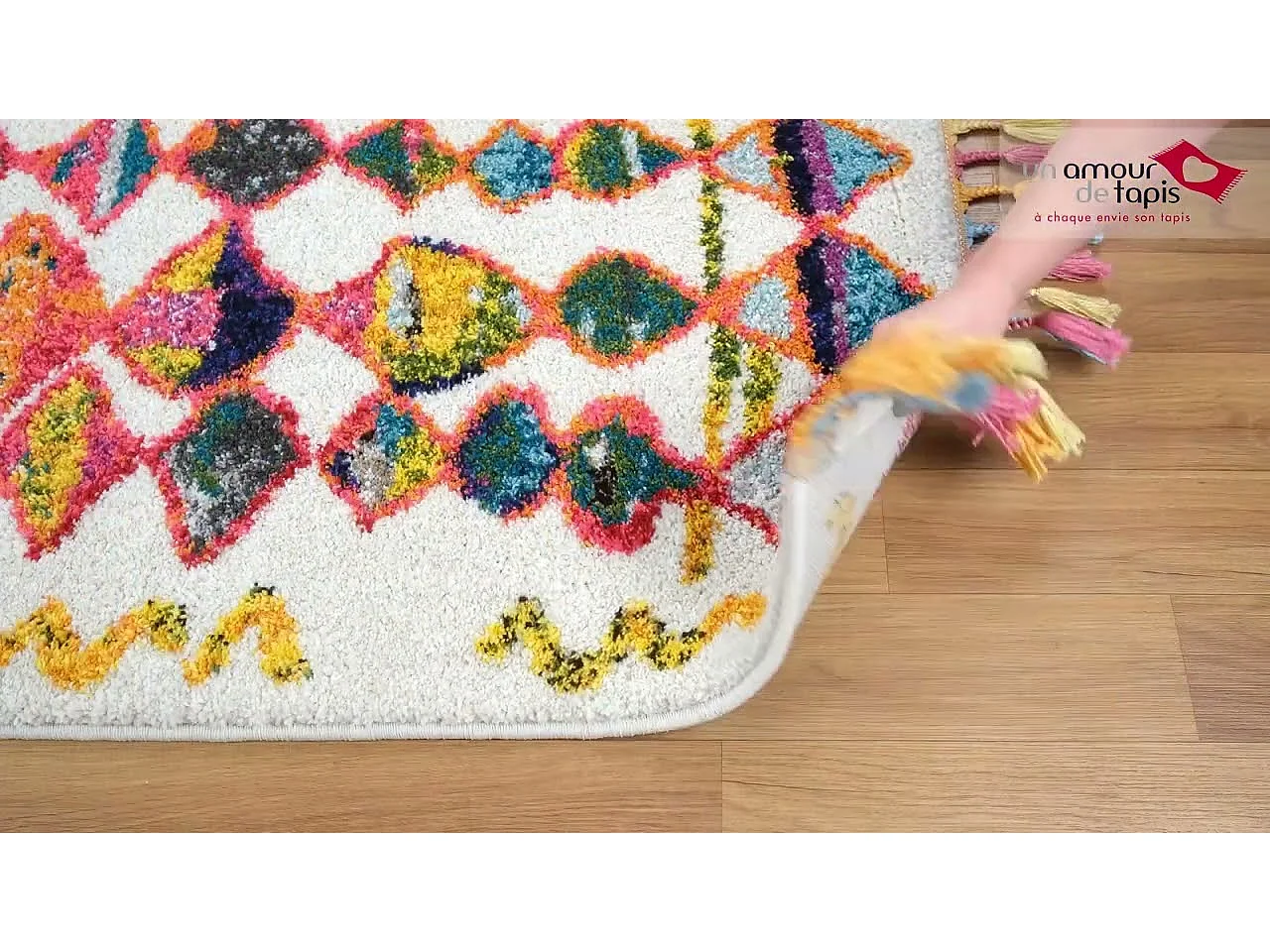 Tapis berbère 40x60 tissé motifs tribaux LYN5 OURIKA A multicolore