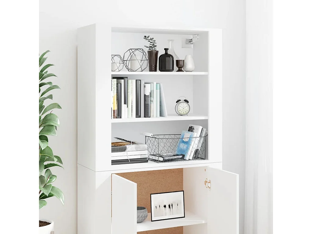 Hoge kast bewerkt hout wit