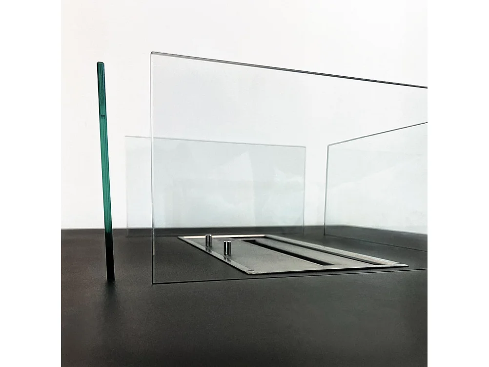 Cheminée à bioéthanol de sol pour intérieur et extérieur Panarea Noir 70x70x35