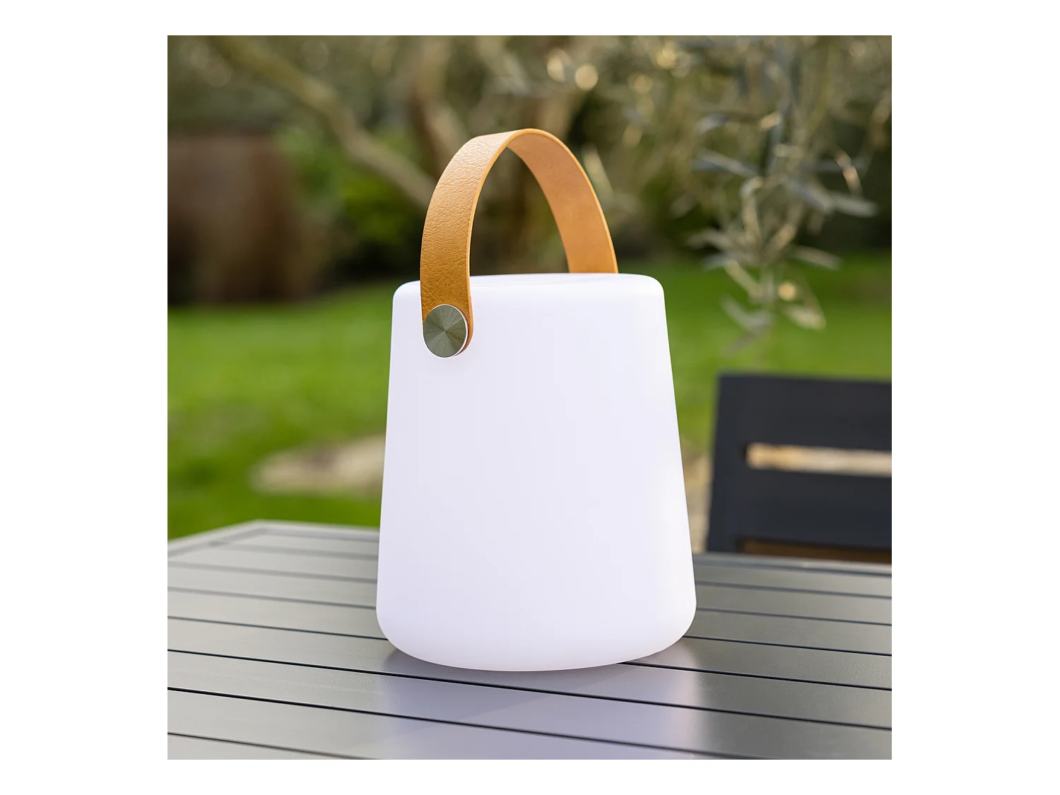 Lámpara de mesa LED con correa de imitación VELA - HAPPY GARDEN