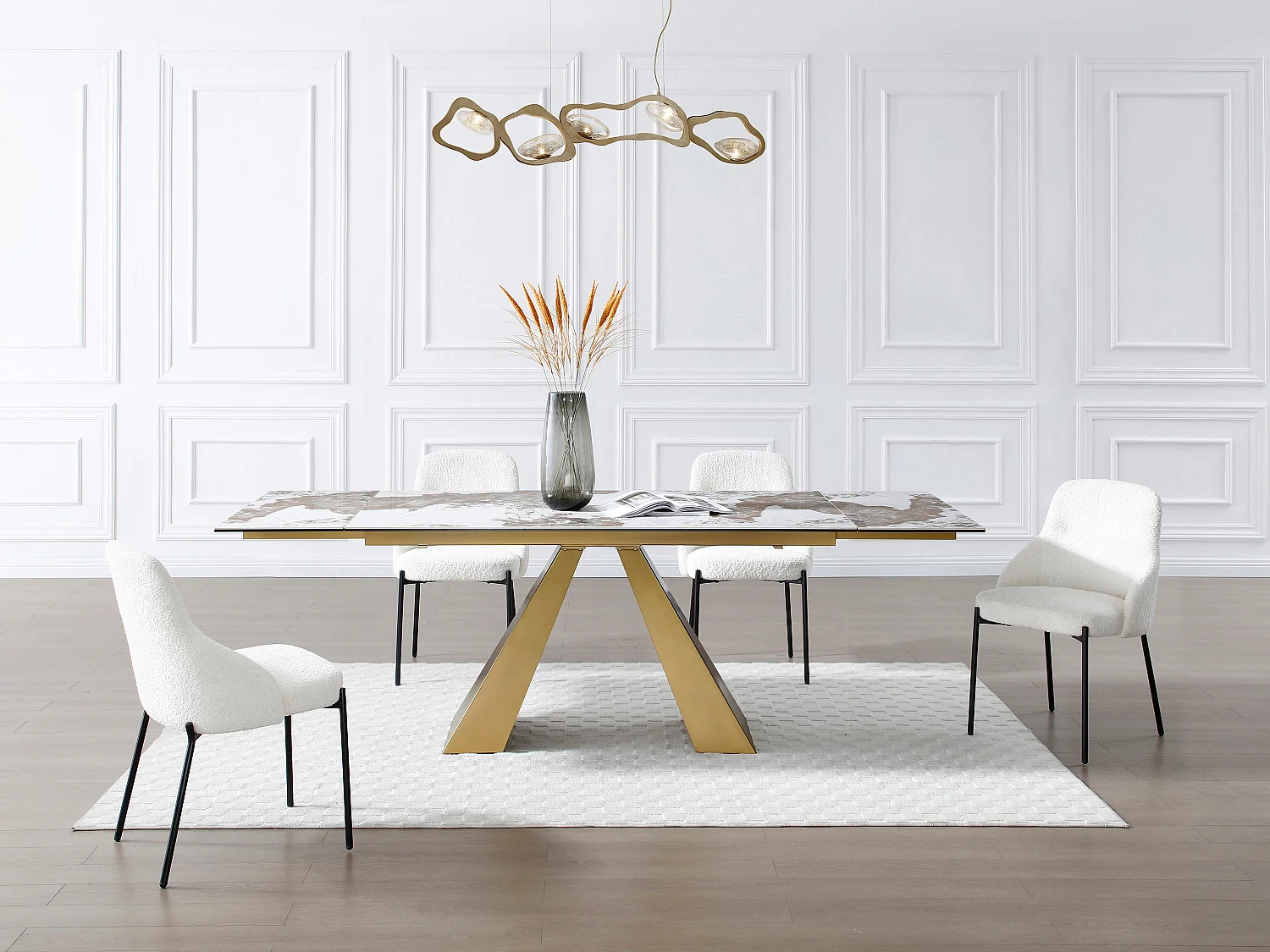 Table à manger extensible 6 à 10 personnes en verre trempé, céramique et métal doré - Effet marbre blanc et taupe - LOZIPA de Maison Céphy