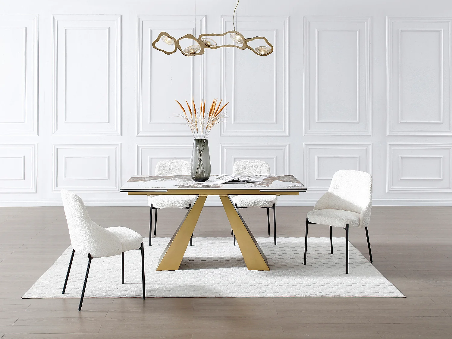 Uitschuifbare eettafel voor 6 tot 10 personen van gehard glas, keramiek en goudkleurig metaal - Wit en taupegrijs marmereffect - LOZIPA van Maison Céphy