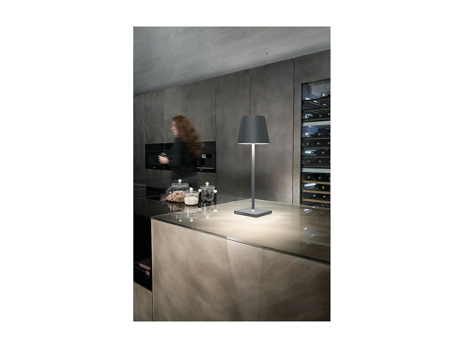 Poldina L Desk Donkergrijze LED tafellamp, oplaadbaar en dimbaar met batterijduur tot 12 uur