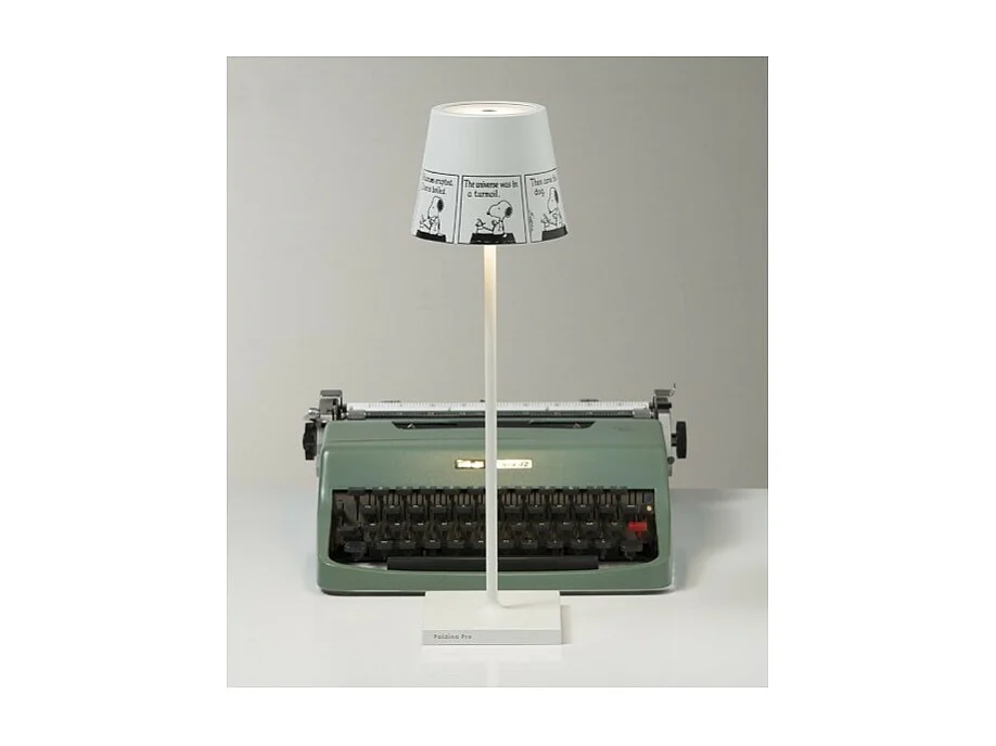 Poldina Pro Peanuts Tischleuchte - Wiederaufladbarer und dimmbarer Streifen mit bis zu 12 Stunden Akkulaufzeit. Für den Außenbereich geeignet, Schutzart IP65.