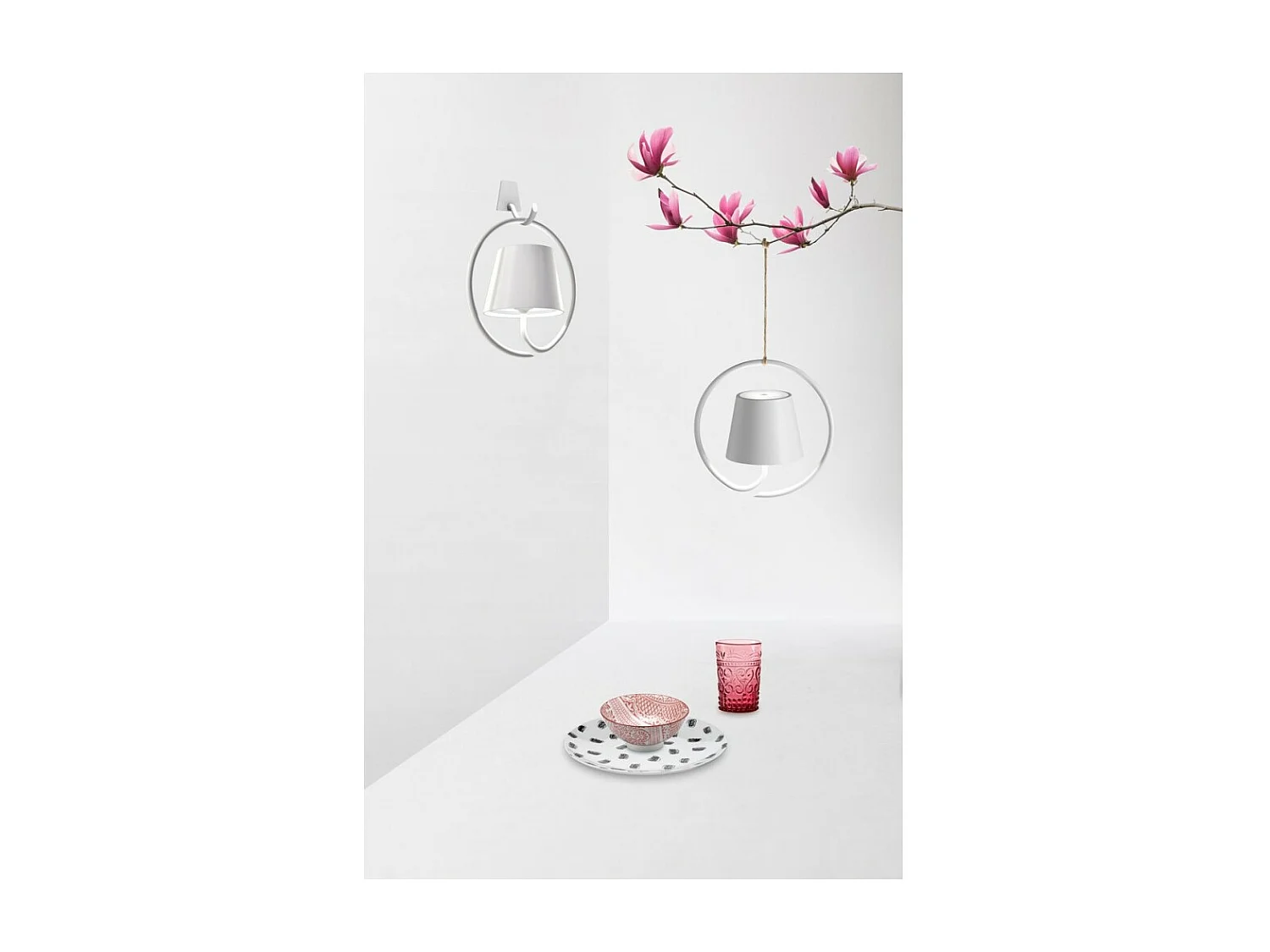 Poldina Witte LED Wandlamp met Haak, oplaadbaar en dimbaar met batterijduur tot 12 uur