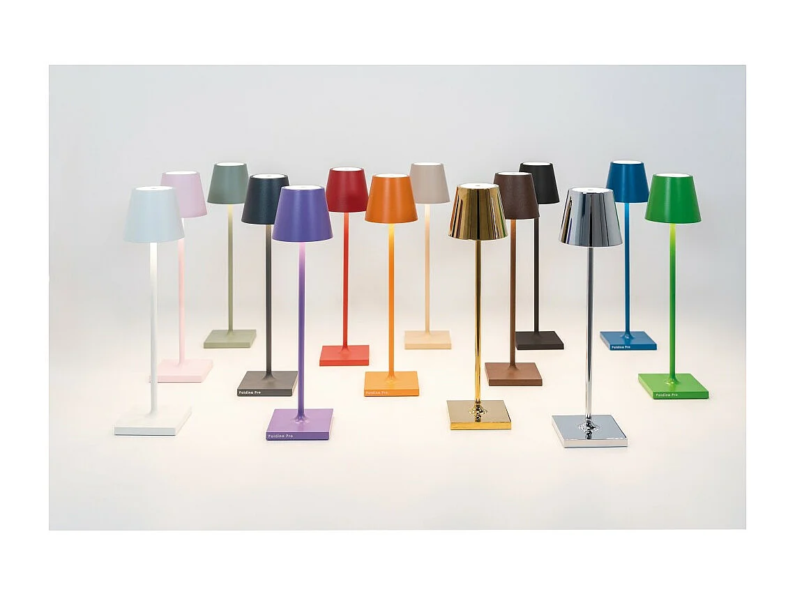 Lámpara de mesa LED Poldina Pro Micro verde manzana recargable y regulable con batería de hasta 12 horas