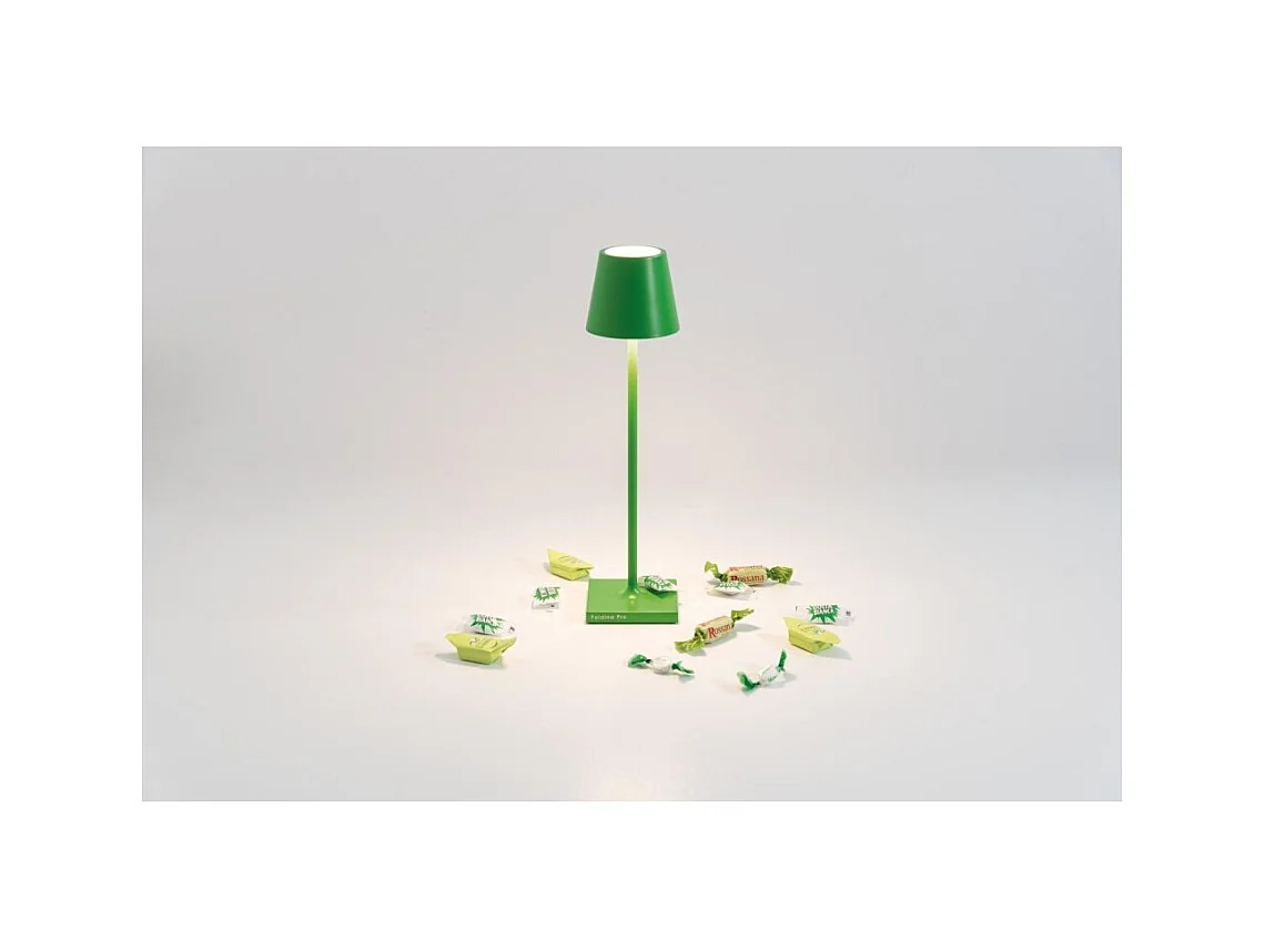 Poldina Pro Micro Apple Green LED-Tischleuchte, wiederaufladbar und dimmbar, mit einer Akkulaufzeit von bis zu 12 Stunden.