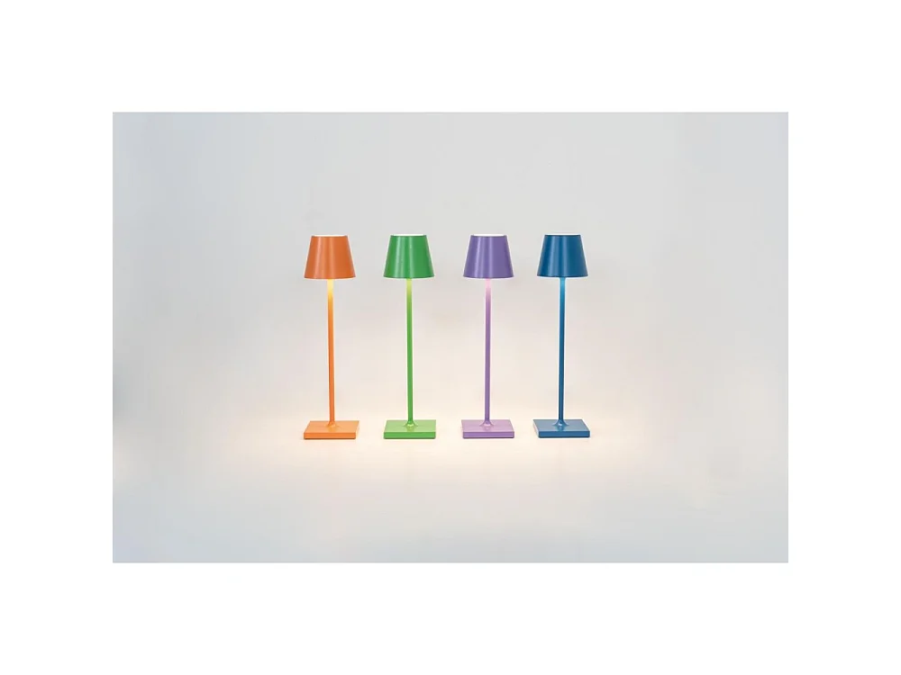 Lampe de table LED Poldina Pro Micro Pink, rechargeable et dimmable avec une autonomie allant jusqu'à 12 heures