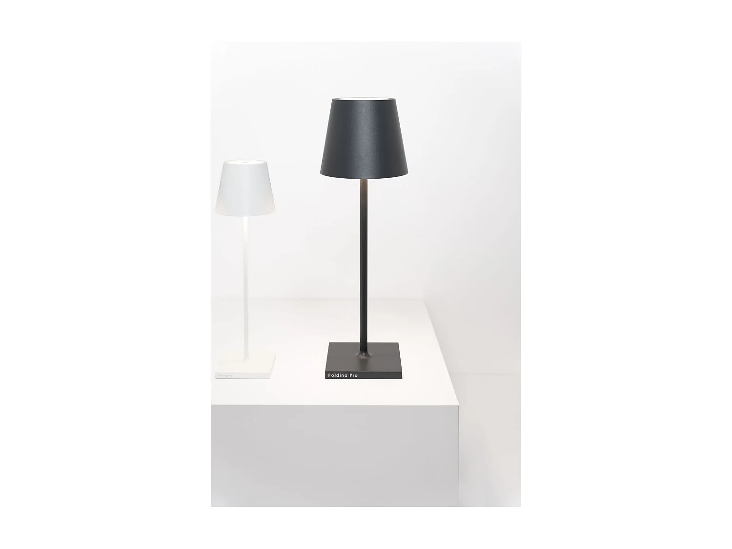 Poldina L Desk Corten LED tafellamp, oplaadbaar en dimbaar met batterijduur tot 12 uur