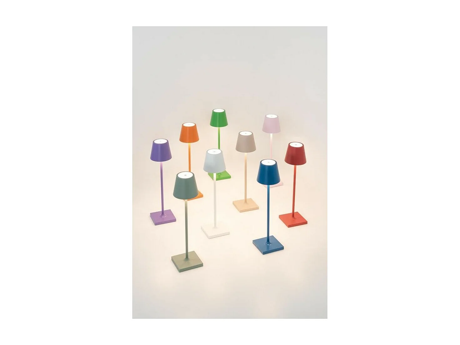 Lámpara de mesa LED recargable y regulable Poldina Pro Micro Lila con batería de hasta 12 horas