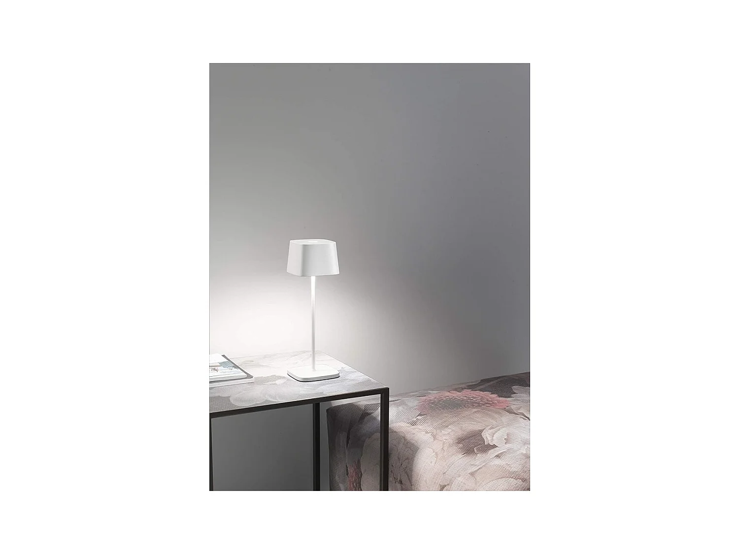 Lampada a led da tavolo Ofelia Pro Bianca ricaricabile e dimmerabile