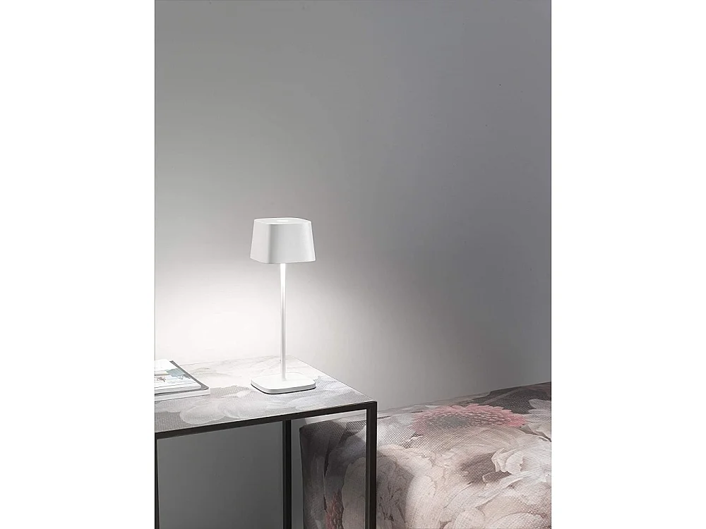 Lampe de table LED rechargeable et dimmable Ofelia Pro Blanc