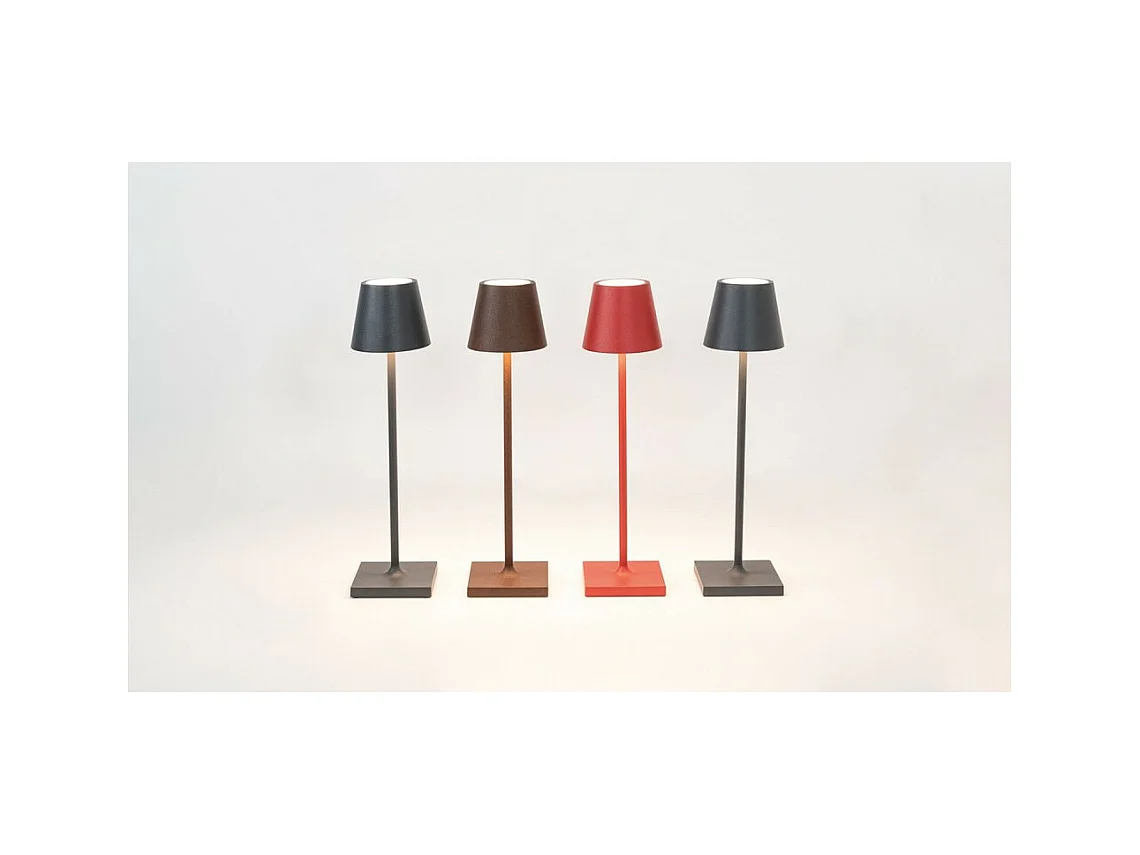Poldina Pro Micro Corten LED-Tischleuchte, wiederaufladbar und dimmbar, mit einer Akkulaufzeit von bis zu 12 Stunden.