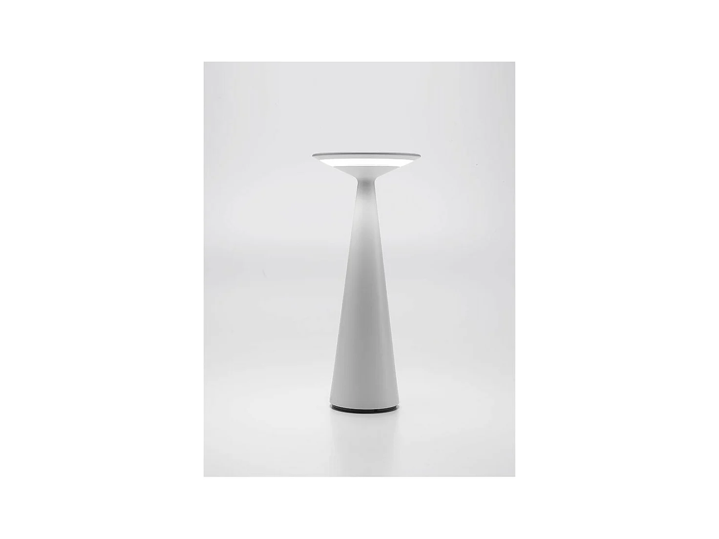 Lampa stołowa LED Dama Bianca z wejściem USB i funkcją powerbanku