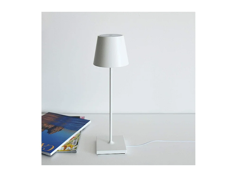 Poldina Pro Bianca oplaadbare en dimbare LED-tafellamp met batterijduur tot 12 uur. Voor extern gebruik IP65