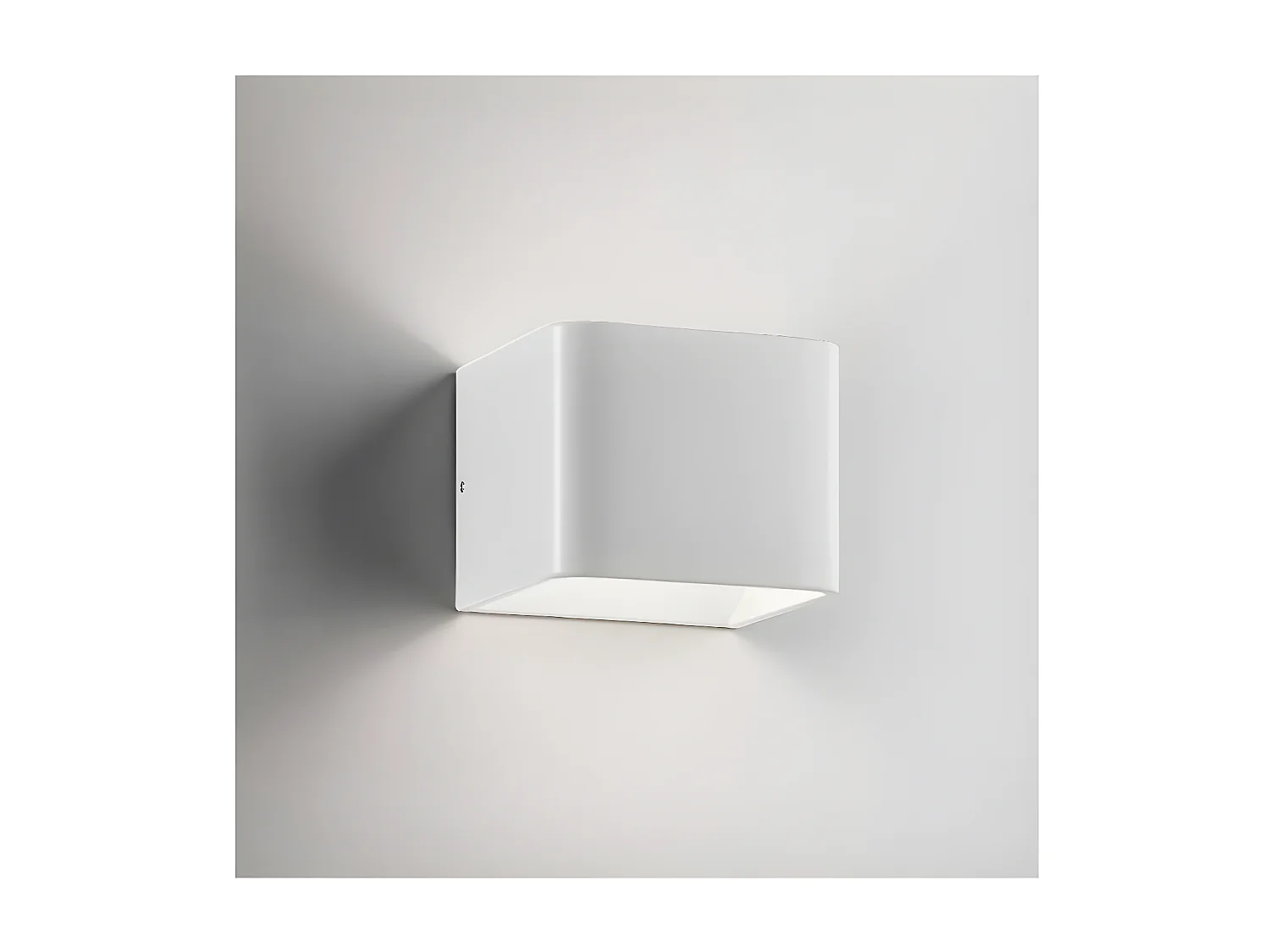 Cubetto IP20 5,6W weiße LED-Wandleuchte