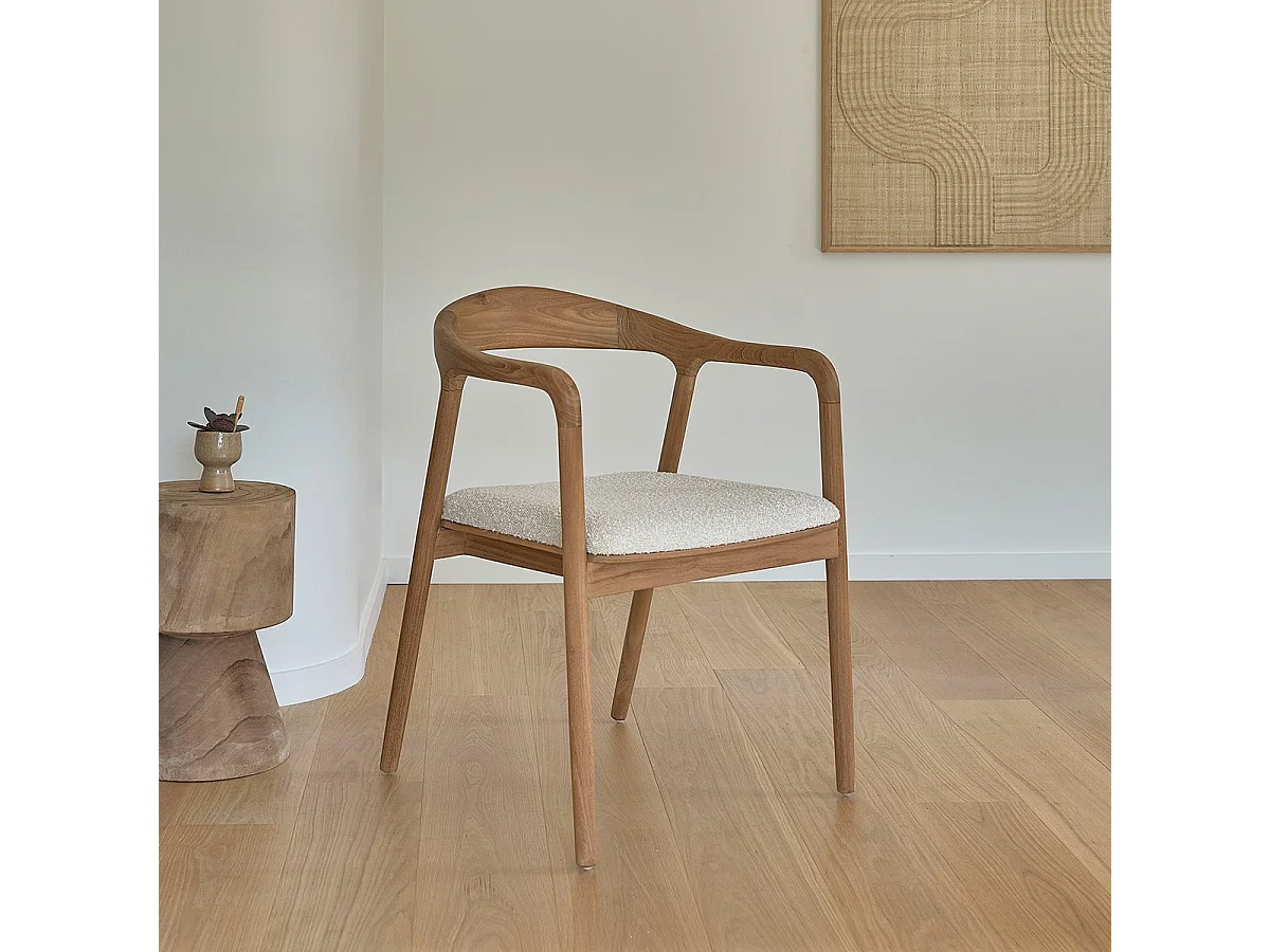 Sedia in teak massello con seduta bouclé