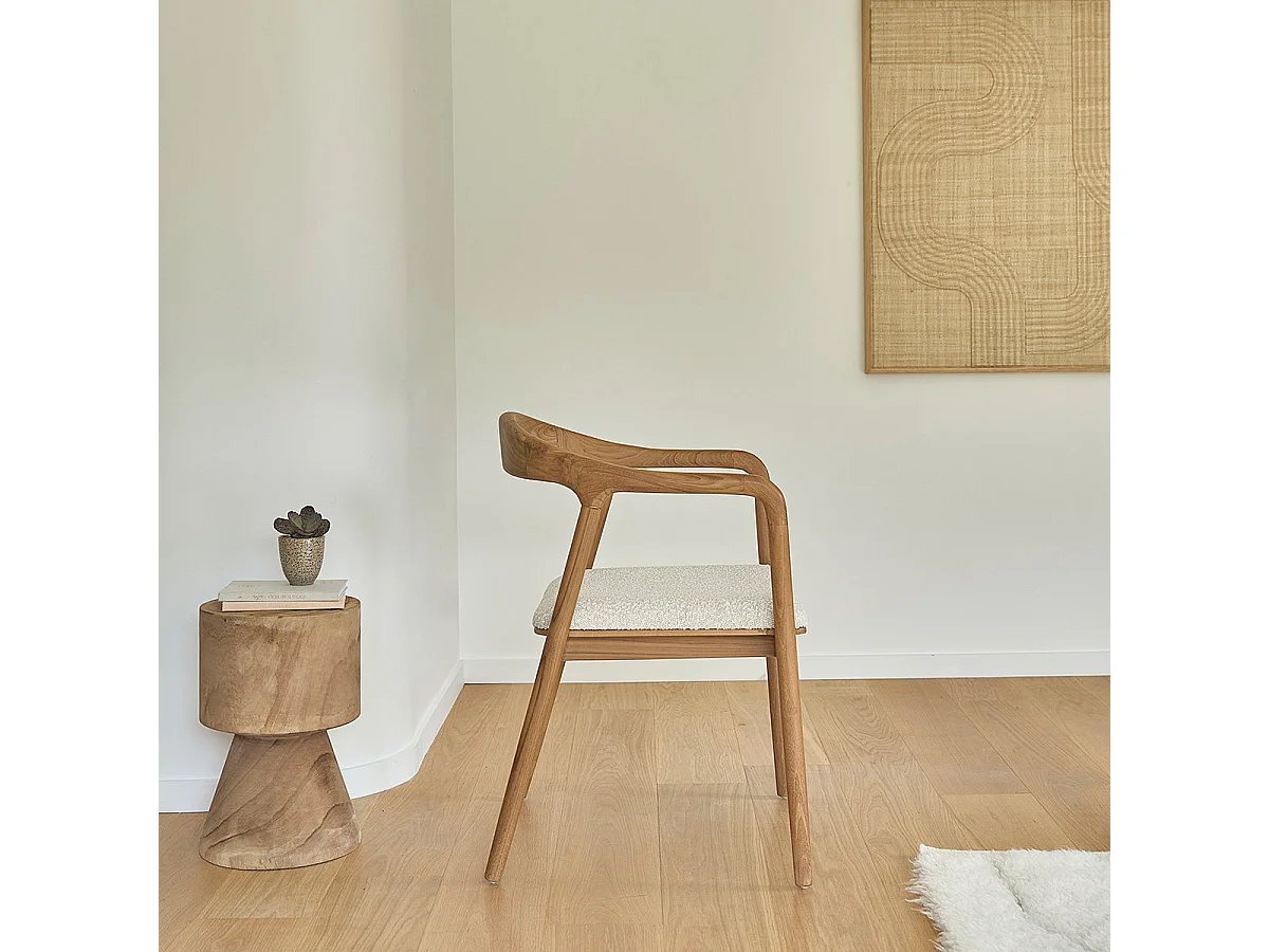 Sedia in teak massello con seduta bouclé