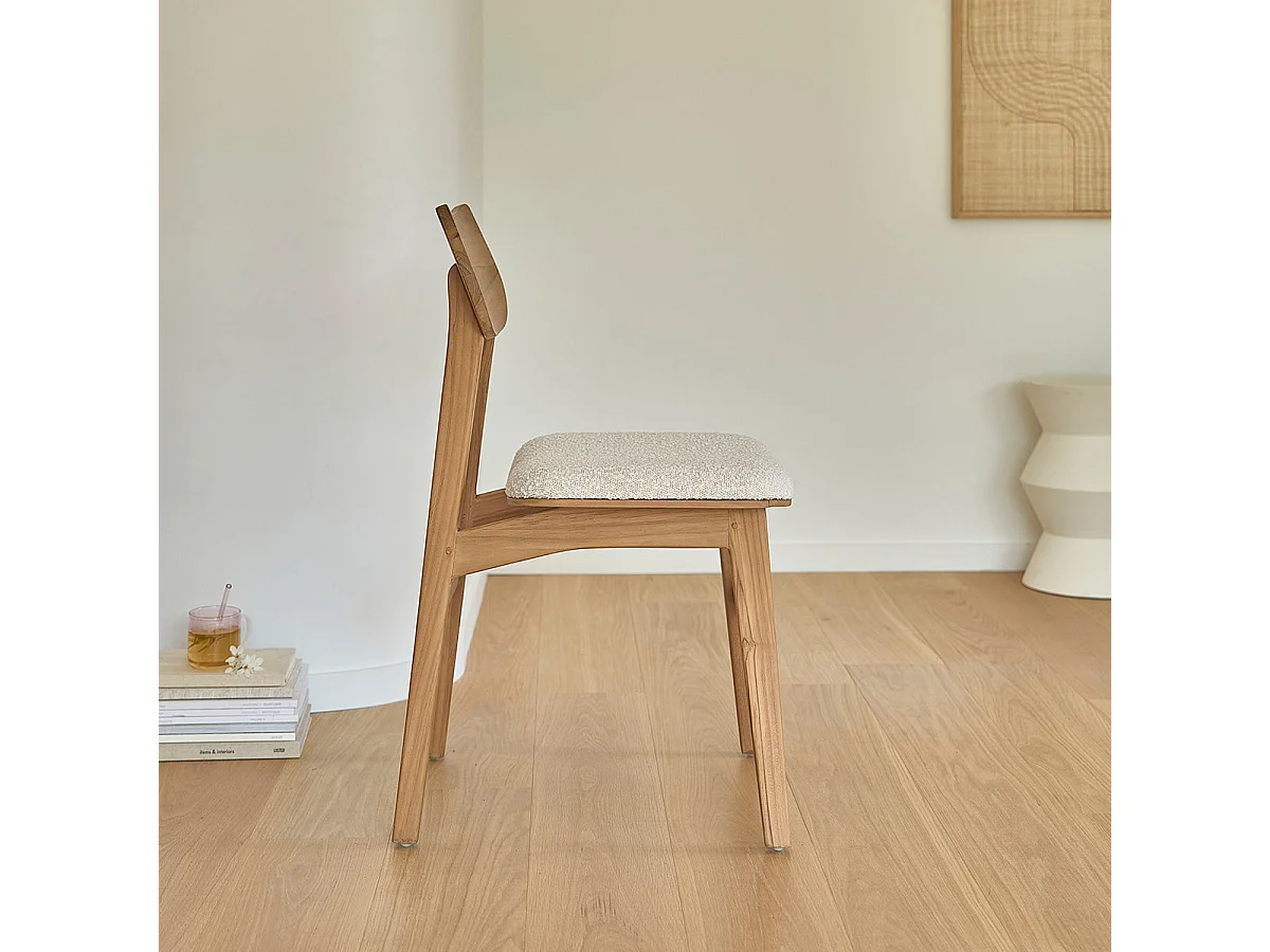 Sedia in teak massello con seduta bouclé