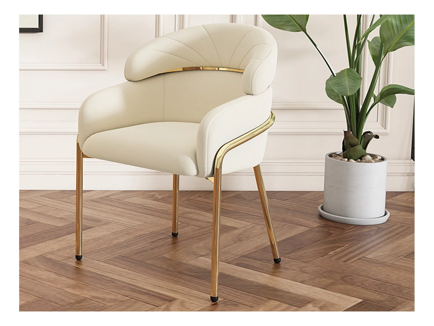 1 Chaise longue en velours - avec 4 pieds dorés en métal - Beige