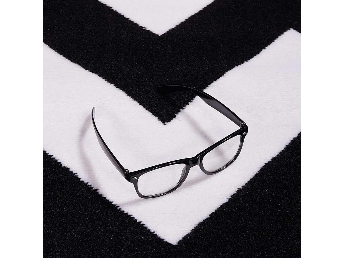 tapis chambre 80x150 tissé noir rectangle motif géométrique LYN1 DALEN